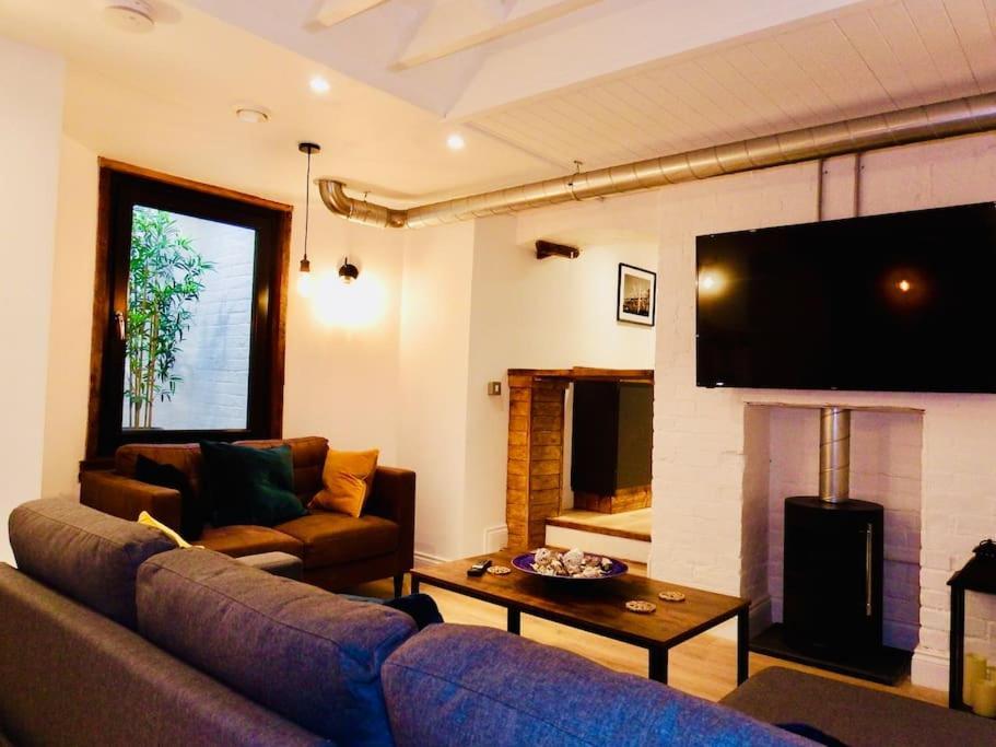 Newly Renovated Stunning Warehouse Apartment Bournemouth Ngoại thất bức ảnh