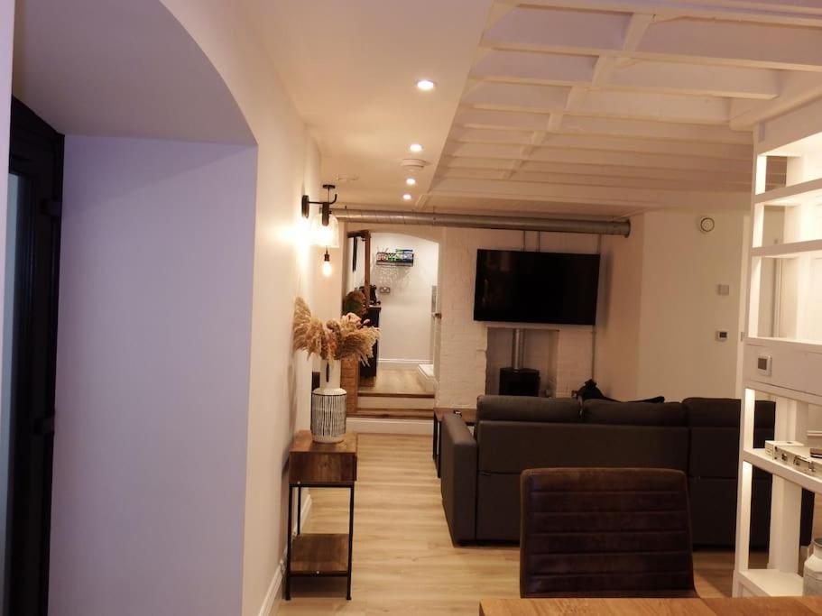 Newly Renovated Stunning Warehouse Apartment Bournemouth Ngoại thất bức ảnh