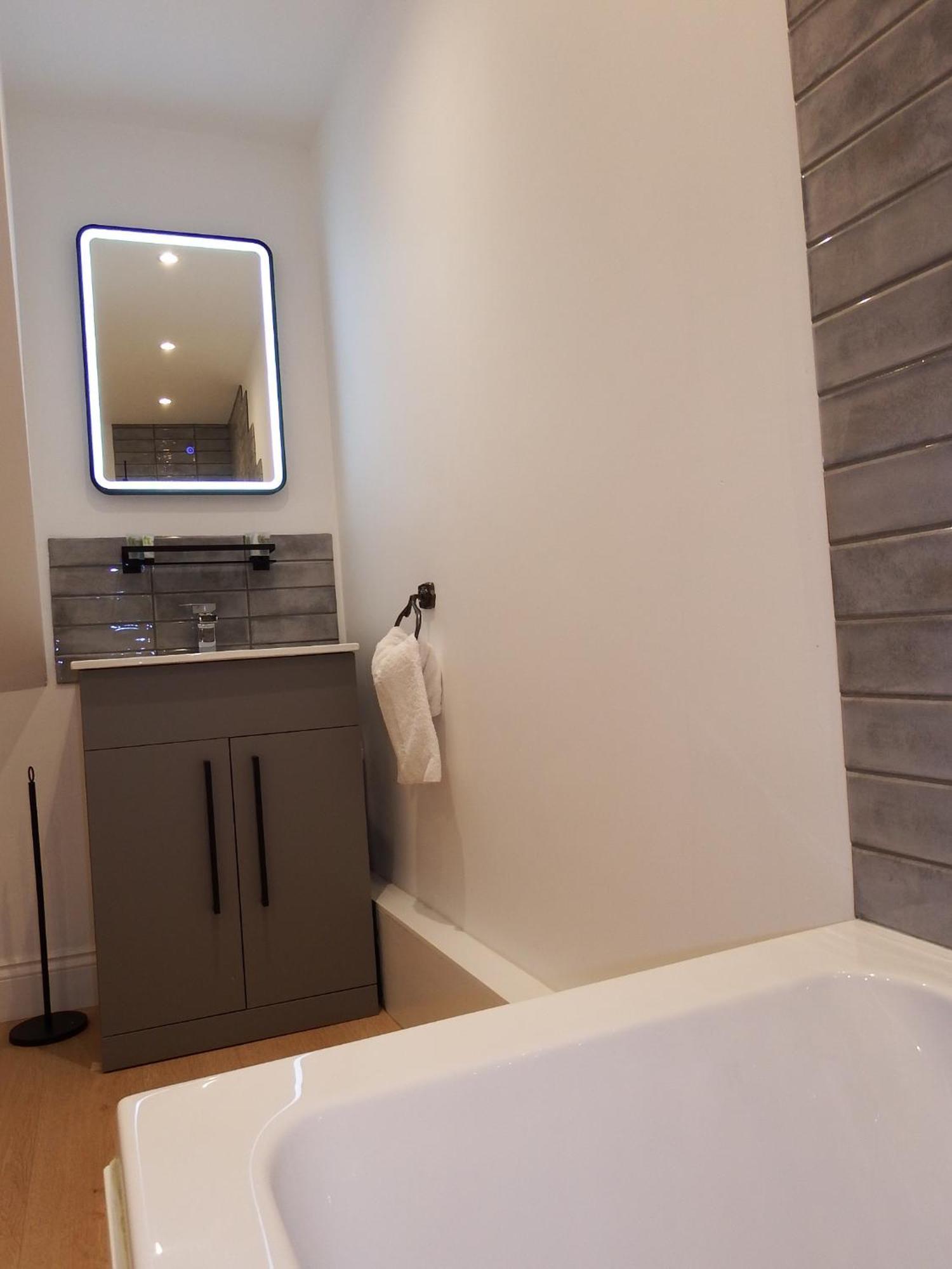 Newly Renovated Stunning Warehouse Apartment Bournemouth Ngoại thất bức ảnh