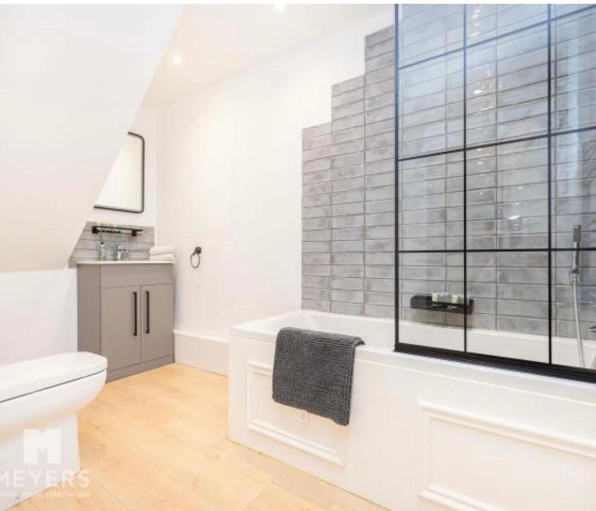 Newly Renovated Stunning Warehouse Apartment Bournemouth Ngoại thất bức ảnh